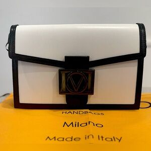 VALENTINO BY MARIO VALENTINO
Mina V Emblem Leather Shoulder Bag
